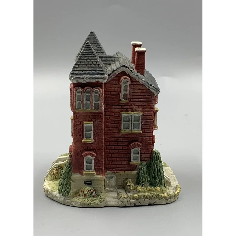 The Americana Collection -Liberty Falls -‎ Liberty Falls Courthouse - AH34